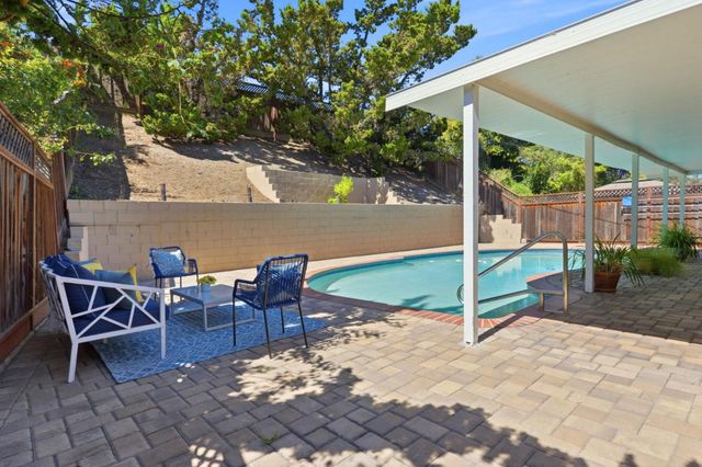 2460 Edith Avenue, Redwood City, CA 94061