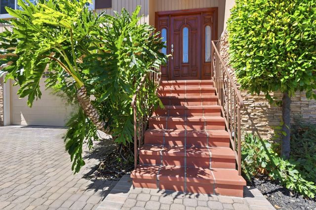 2460 Edith Avenue, Redwood City, CA 94061