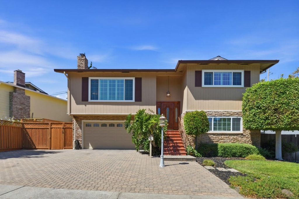 2460 Edith Avenue, Redwood City, CA 94061