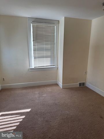 446 W BROAD ST, Burlington, NJ 08016