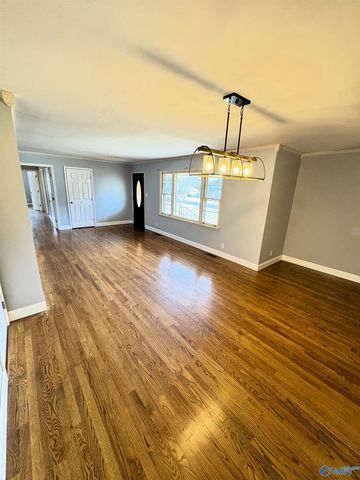 2117 Mythewood Drive SW, Huntsville, AL 35803