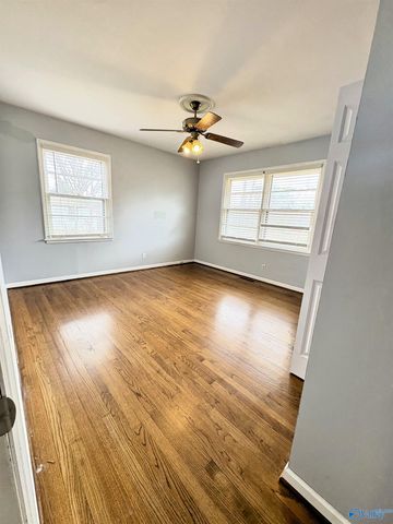 2117 Mythewood Drive SW, Huntsville, AL 35803