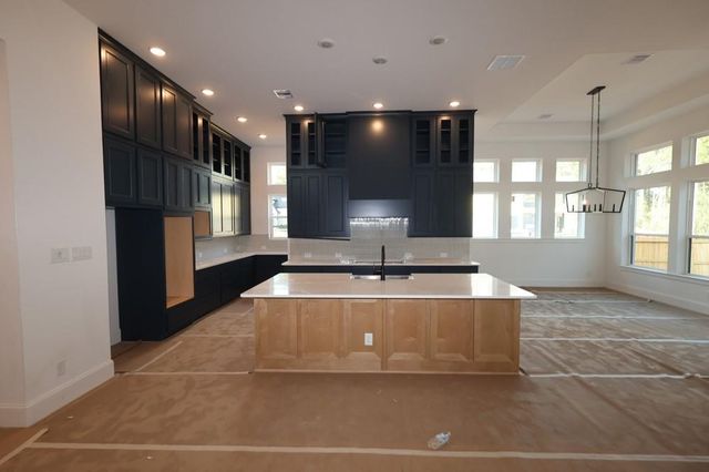 110 Rustica Bloom Trail, Willis, TX 77318