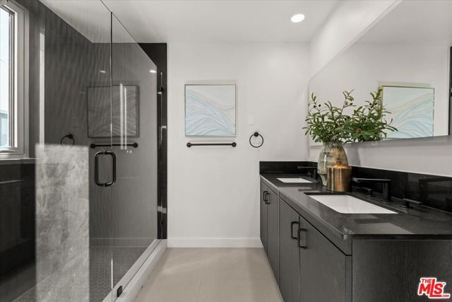 1257 N Sweetzer Avenue 403, West Hollywood, CA 90069