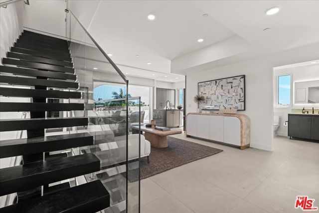 1257 N Sweetzer Avenue 403, West Hollywood, CA 90069