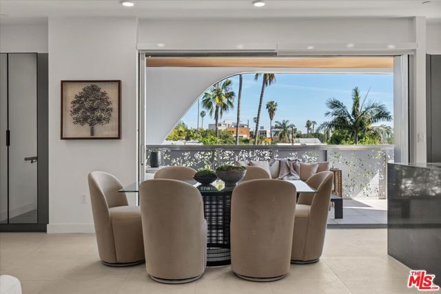 1257 N Sweetzer Avenue 403, West Hollywood, CA 90069