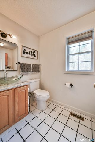 863 Route 198, Woodstock, CT 06281