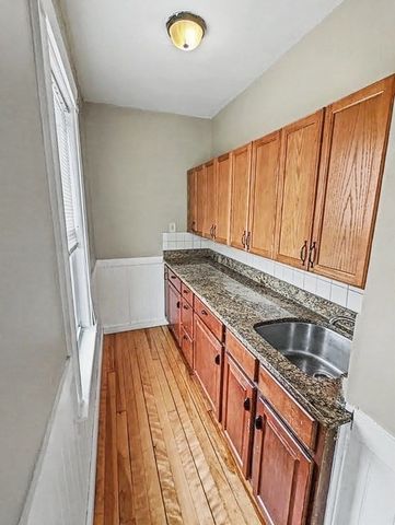 41 Everard St 3, Worcester, MA 01605