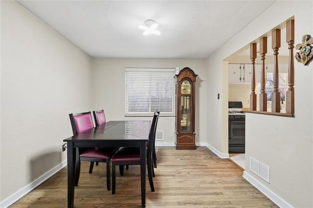 4923 Leona Dr, Whitehall, PA 15227