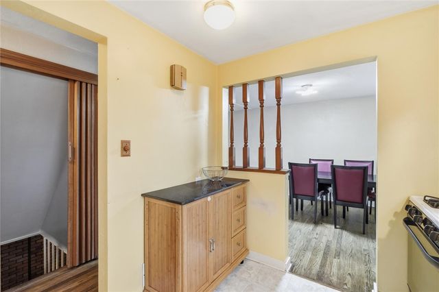 4923 Leona Dr, Whitehall, PA 15227