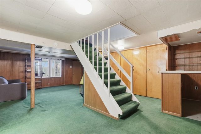 4923 Leona Dr, Whitehall, PA 15227