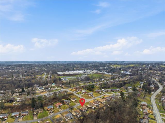 4923 Leona Dr, Whitehall, PA 15227