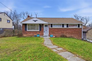 4923 Leona Dr, Whitehall, PA 15227