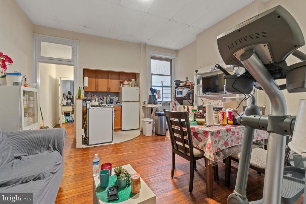 Image 34 of property listing at 2924-2945 SAINT PAUL ST, Baltimore, MD 21218