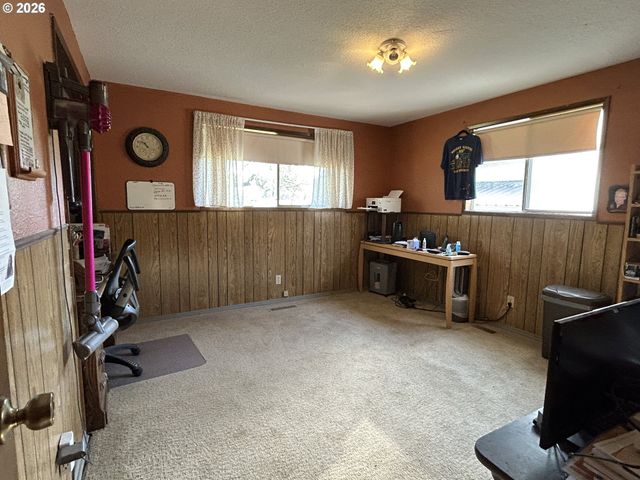 5383 SUNSHINE Rd, Roseburg, OR 97470