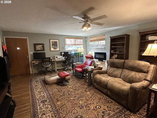 5383 SUNSHINE Rd, Roseburg, OR 97470