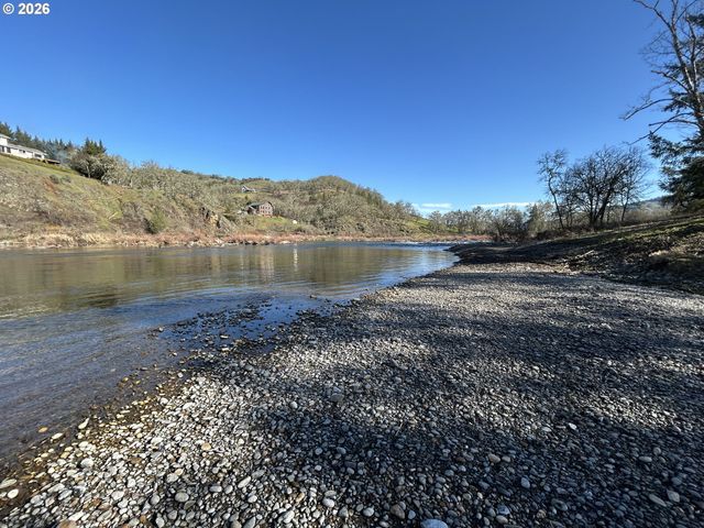 5383 SUNSHINE Rd, Roseburg, OR 97470