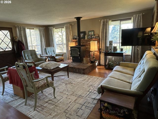 5383 SUNSHINE Rd, Roseburg, OR 97470