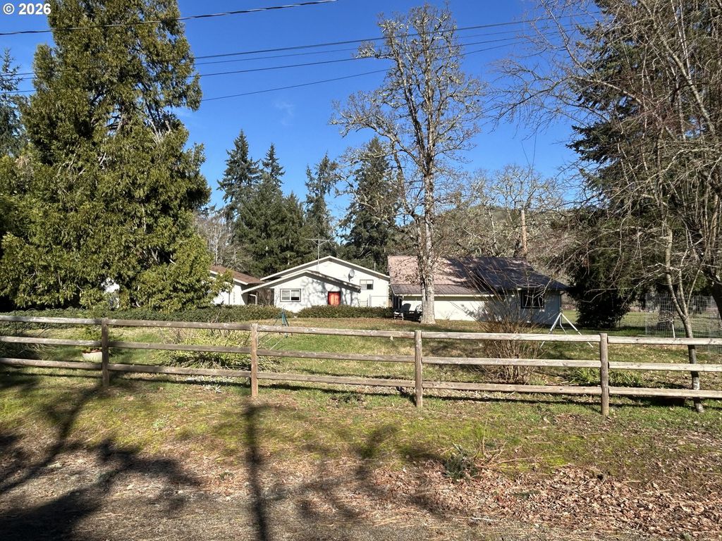 5383 SUNSHINE Rd, Roseburg, OR 97470