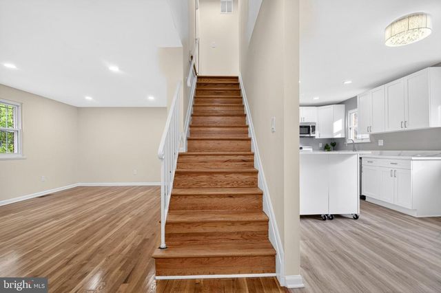 814 BOOKER PL, Capitol Heights, MD 20743