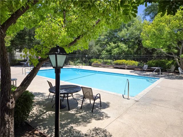 4734 Park Granada 238, Calabasas, CA 91302