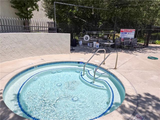 4734 Park Granada 238, Calabasas, CA 91302