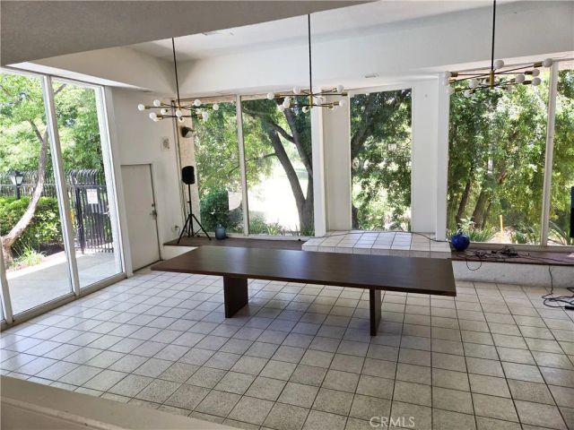 4734 Park Granada 238, Calabasas, CA 91302