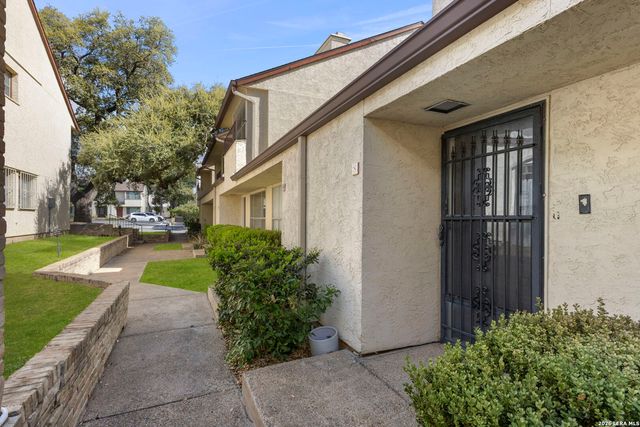 7123 Thrush View Ln Apt 8, San Antonio, TX 78209