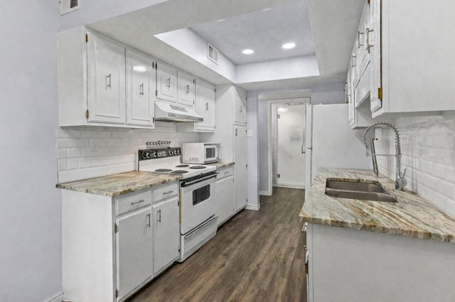 7123 Thrush View Ln Apt 8, San Antonio, TX 78209