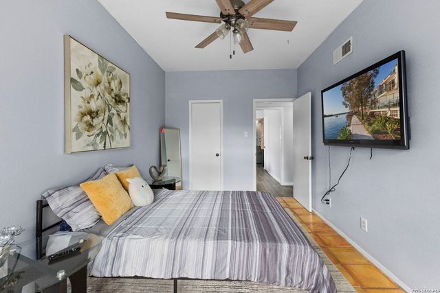 7123 Thrush View Ln Apt 8, San Antonio, TX 78209