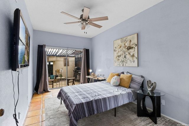 7123 Thrush View Ln Apt 8, San Antonio, TX 78209