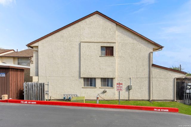 7123 Thrush View Ln Apt 8, San Antonio, TX 78209