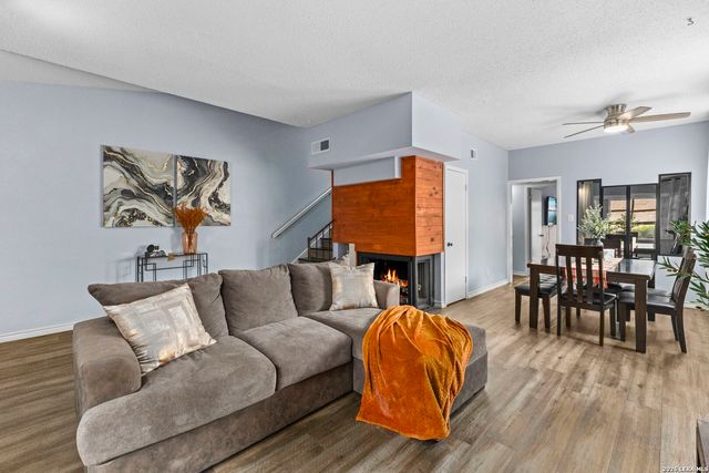 7123 Thrush View Ln Apt 8, San Antonio, TX 78209