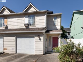 59121 OAK GLEN Dr, St Helens, OR 97051