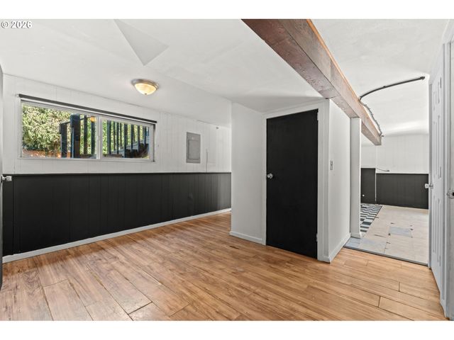 19105 Ne CLACKAMAS St, Portland, OR 97230