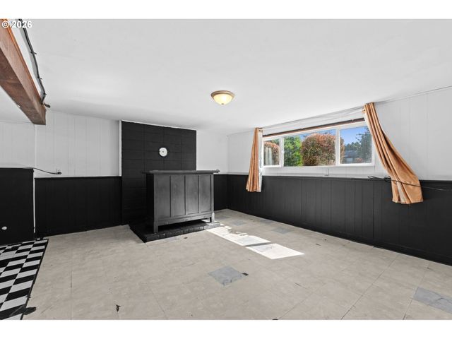 19105 Ne CLACKAMAS St, Portland, OR 97230
