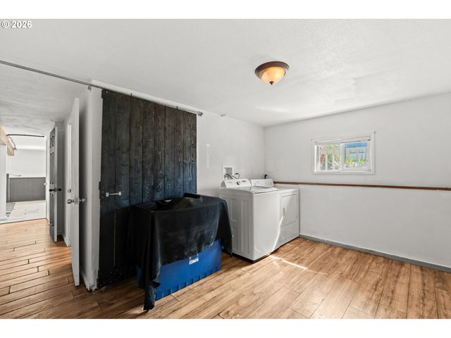 19105 Ne CLACKAMAS St, Portland, OR 97230