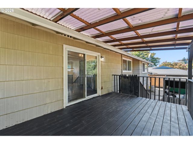 19105 Ne CLACKAMAS St, Portland, OR 97230