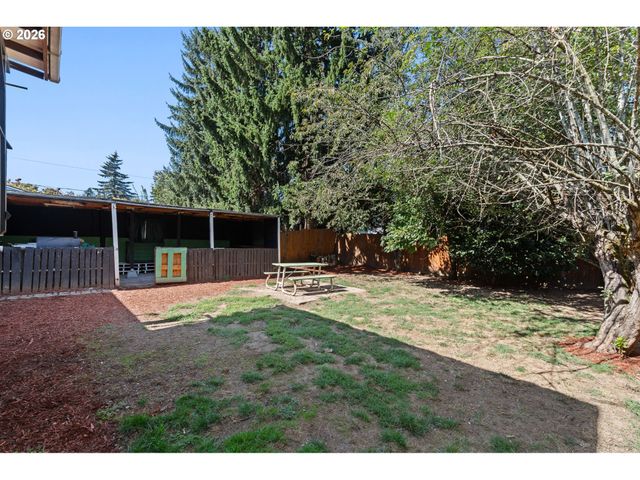 19105 Ne CLACKAMAS St, Portland, OR 97230