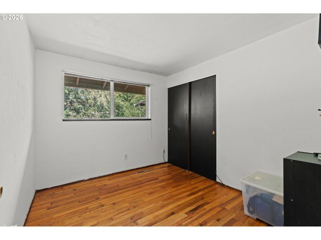 19105 Ne CLACKAMAS St, Portland, OR 97230