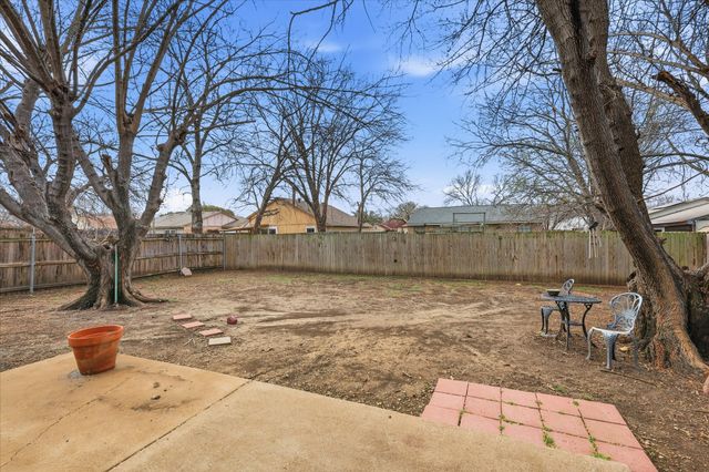 4748 Moss Rose Drive, Fort Worth, TX 76137
