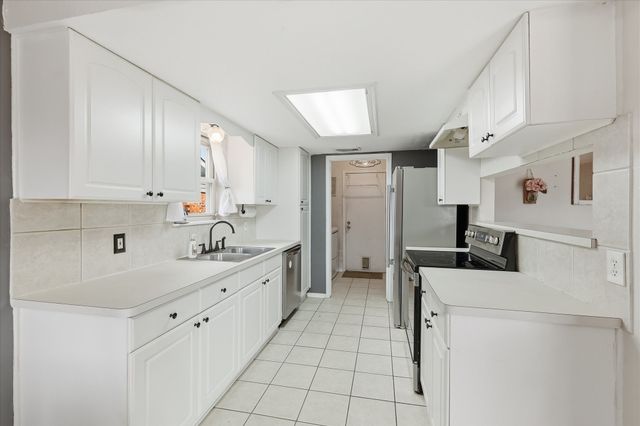 4748 Moss Rose Drive, Fort Worth, TX 76137