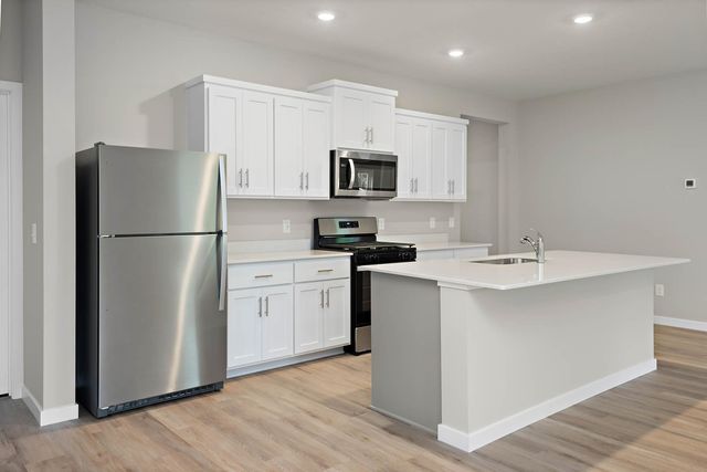 692 Aspen Lane, Montrose, MN 55363