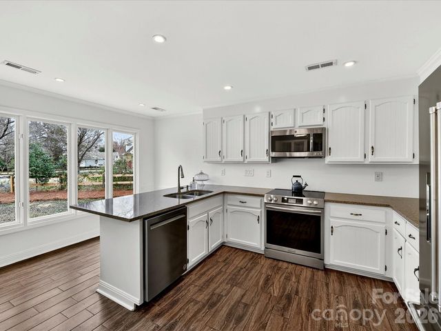 6518 Creekstone Place, Charlotte, NC 28213