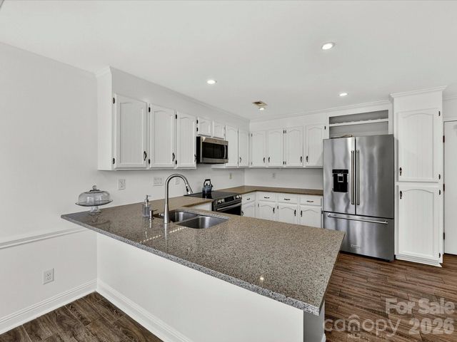 6518 Creekstone Place, Charlotte, NC 28213