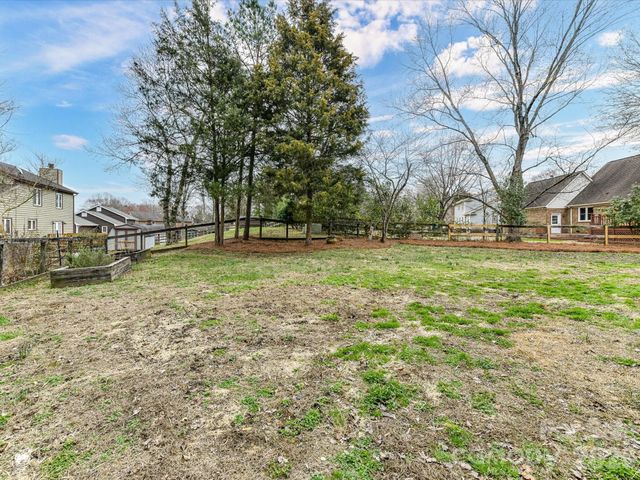 6518 Creekstone Place, Charlotte, NC 28213