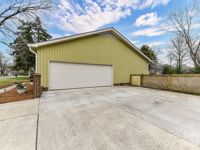 6518 Creekstone Place, Charlotte, NC 28213