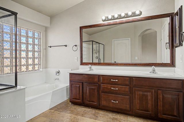 4415 E RUNAWAY BAY Drive, Chandler, AZ 85249