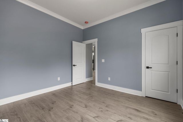 8 E Street, Greenville, SC 29611