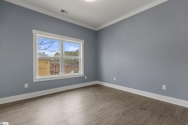 8 E Street, Greenville, SC 29611